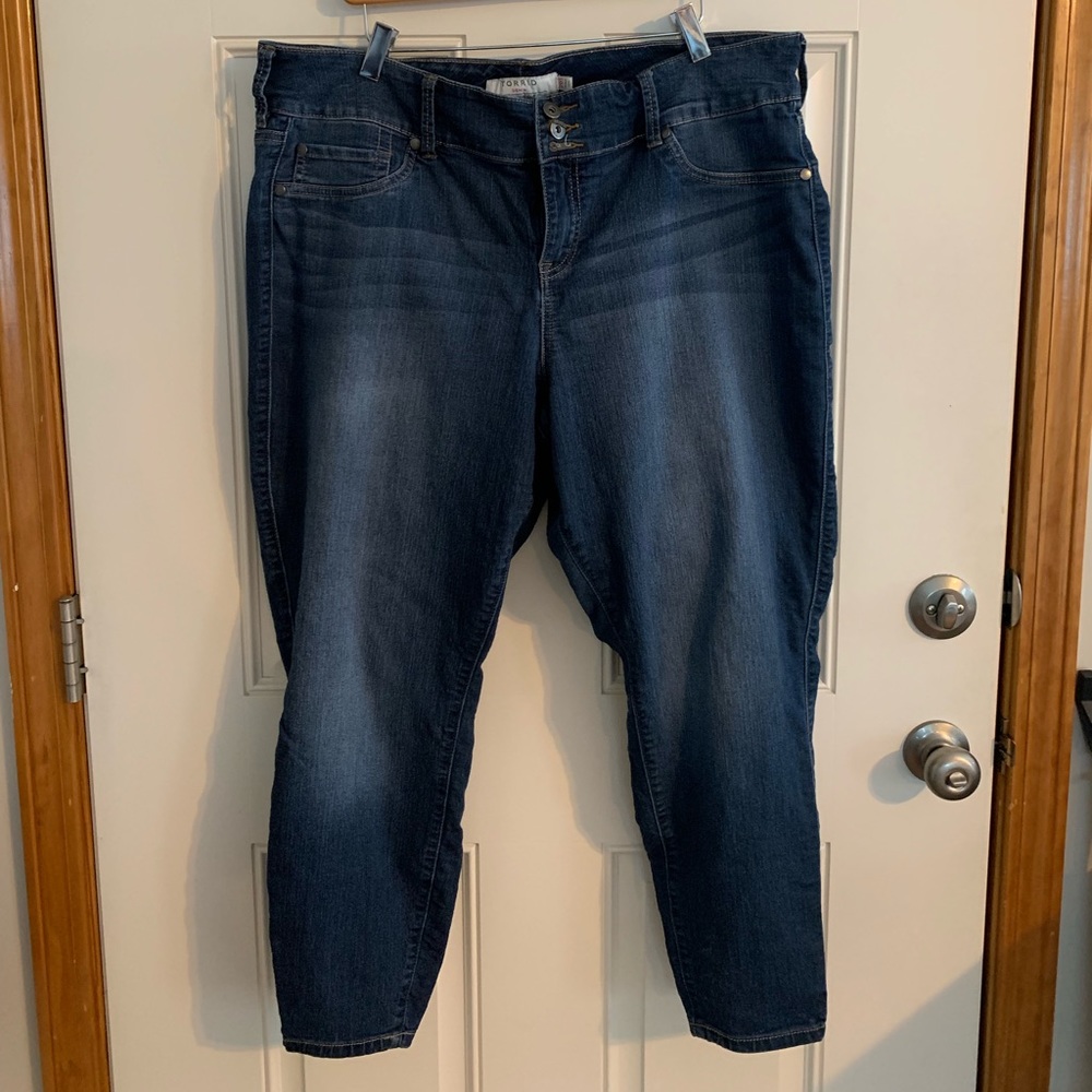 TORRID Denim JEGGING - SUPER STRETCH MEDIUM WASH